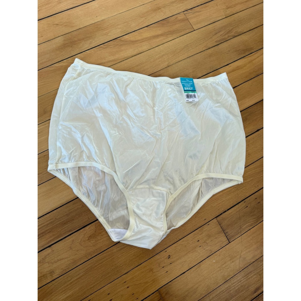 NWT Vanity Fair perfectly yours ravissant tailored brief silky underwear